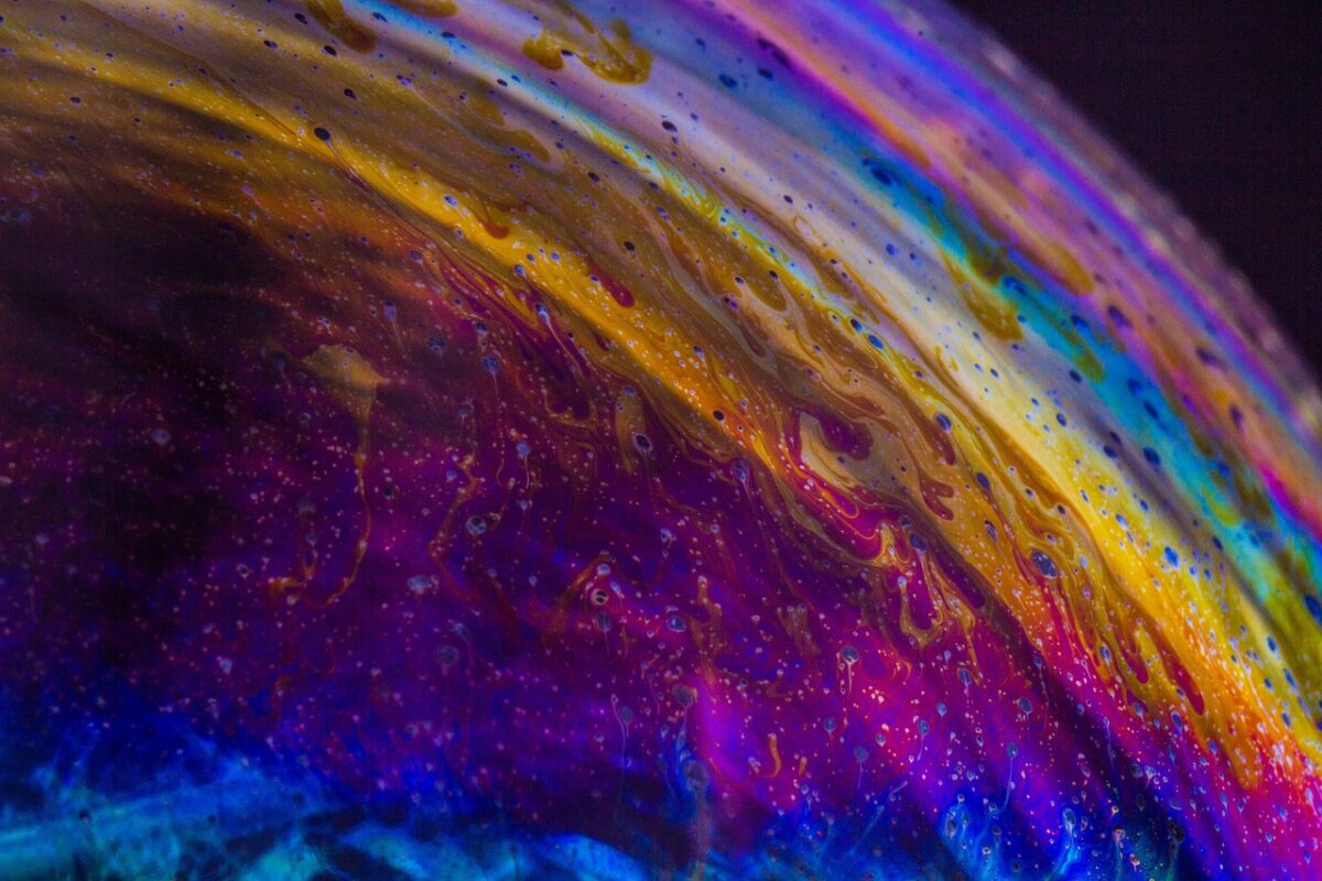 bubbles, rainbow, macro-2787670.jpg